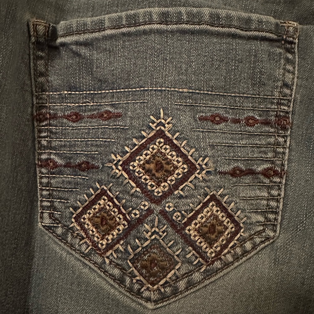 Code Bleu Light Wash Light Weight Jeans with Embroidered Back Pocket. 20W